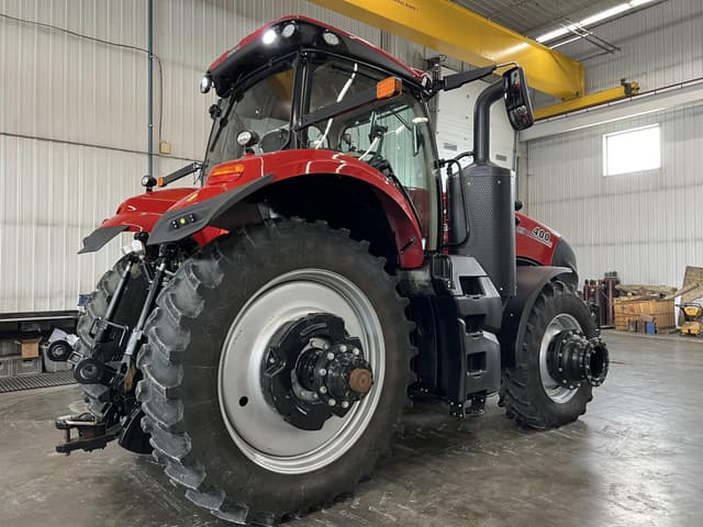 Image of Case IH Magnum 400 equipment image 2