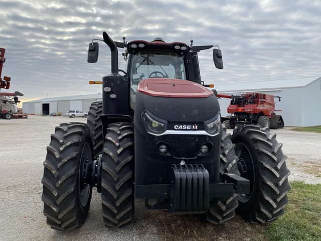 Image of Case IH Magnum 400 equipment image 1