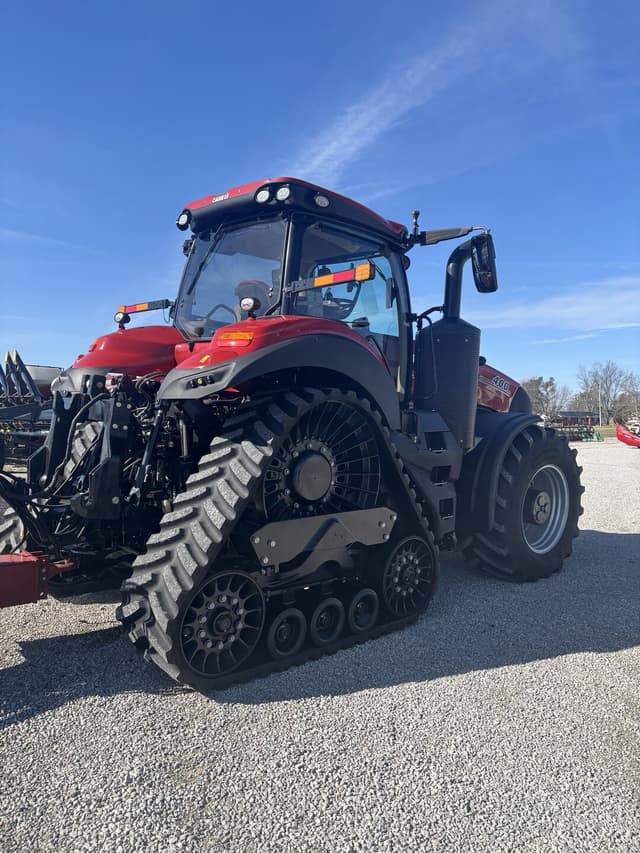 Image of Case IH Magnum 400 Rowtrac equipment image 4