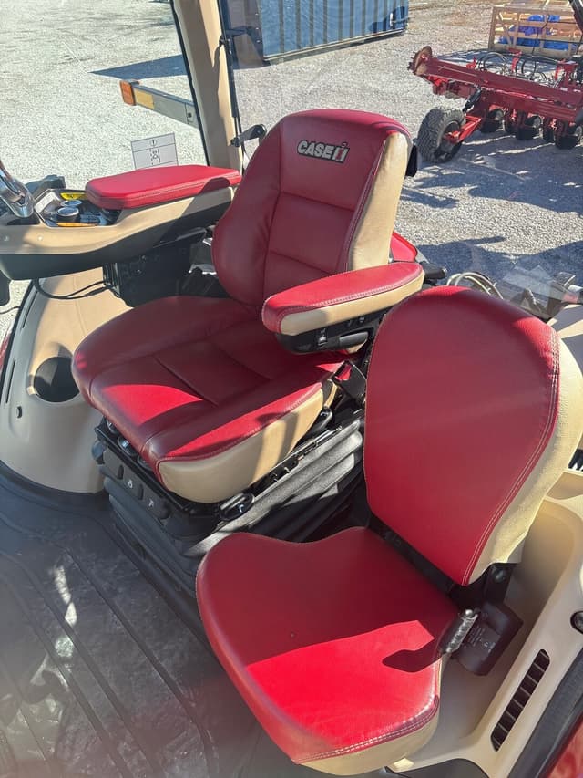 Image of Case IH Magnum 400 Rowtrac equipment image 4