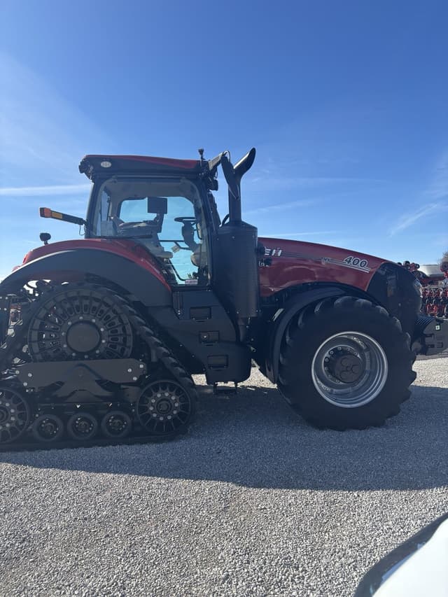 Image of Case IH Magnum 400 Rowtrac equipment image 1