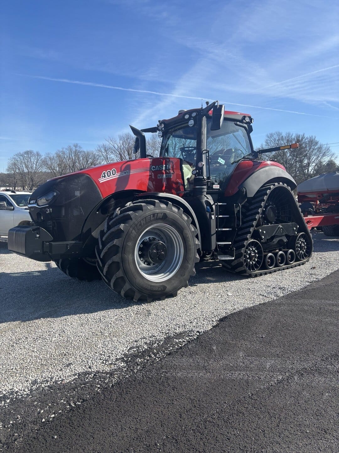 2024 Case IH Magnum 400 Rowtrac Equipment Image0
