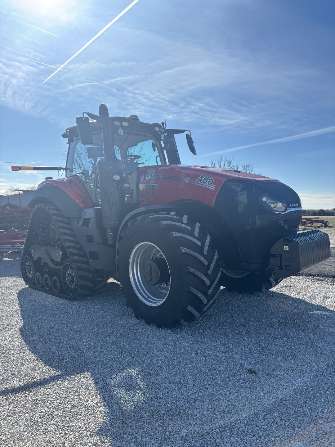 2024 Case IH Magnum 400 Rowtrac Equipment Image0