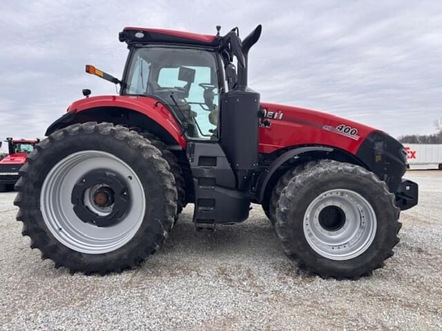 Image of Case IH Magnum 400 equipment image 4