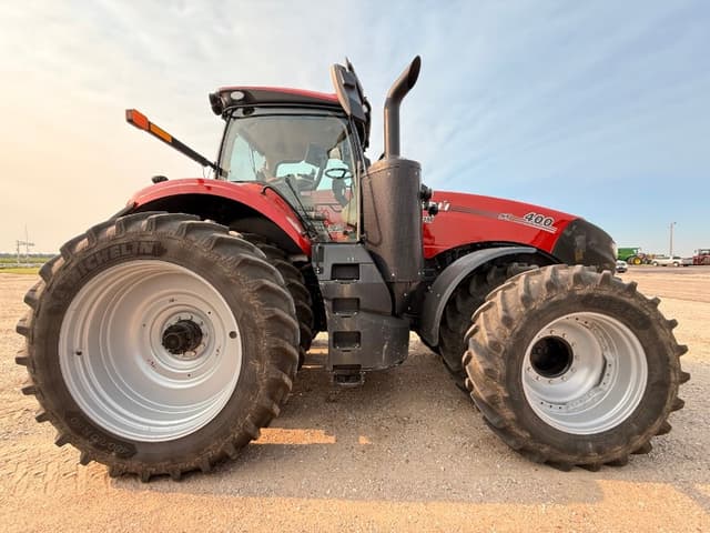 Image of Case IH Magnum 400 equipment image 3