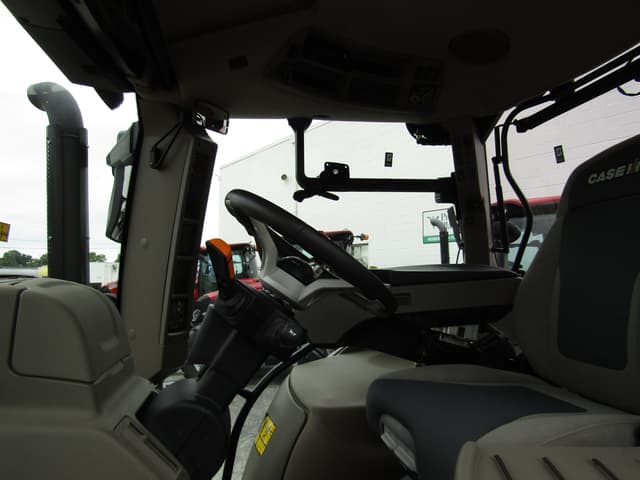 Image of Case IH Maxxum 125 equipment image 2