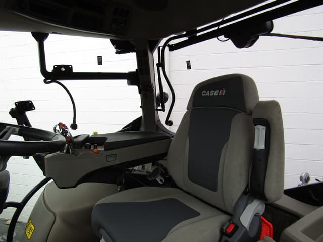 Image of Case IH Maxxum 125 equipment image 2