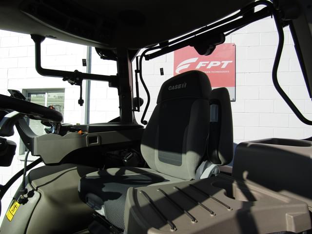 Image of Case IH Maxxum 145 equipment image 4