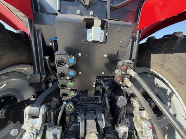 Image of Case IH Maxxum 125 equipment image 4