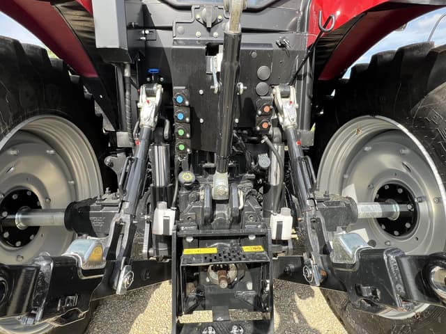 Image of Case IH Maxxum 125 equipment image 4