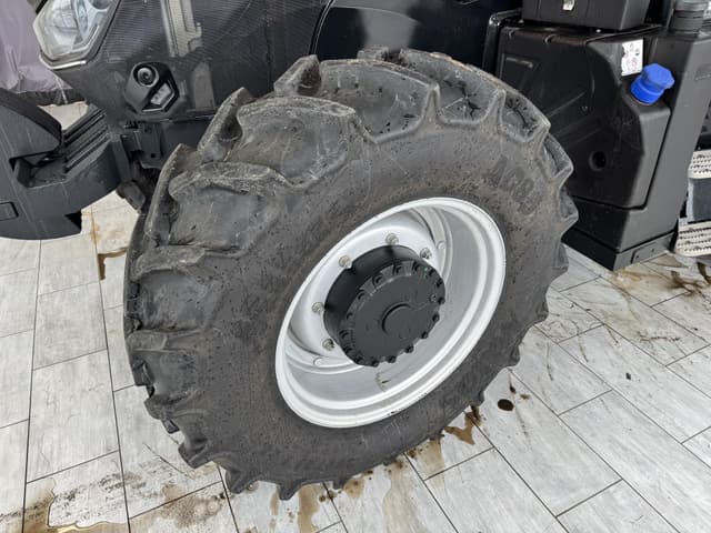 Image of Case IH Maxxum 150 equipment image 4