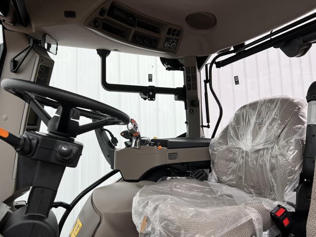 Image of Case IH Maxxum 150 equipment image 3