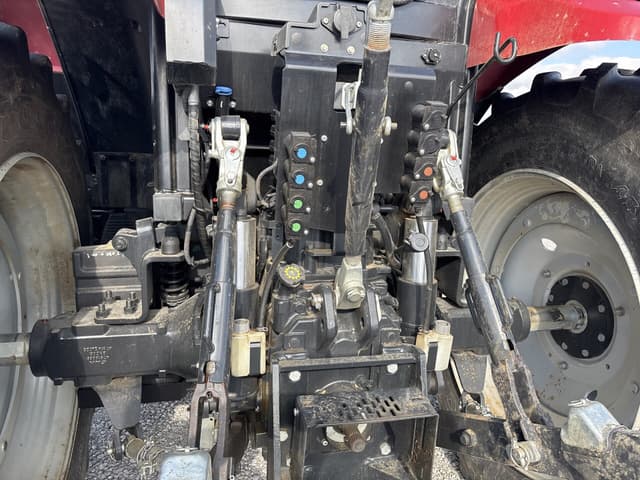 Image of Case IH Maxxum 150 equipment image 4