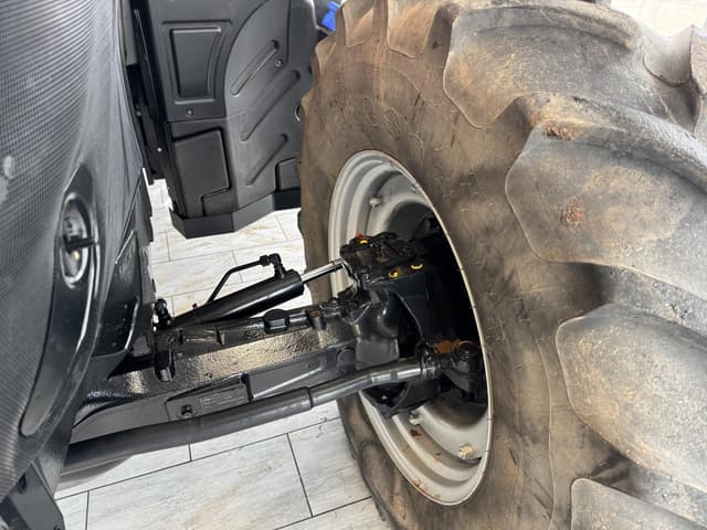 Image of Case IH Maxxum 150 equipment image 3