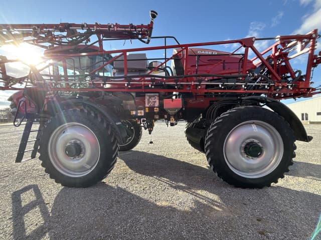 Image of Case IH Patriot 3250 equipment image 4