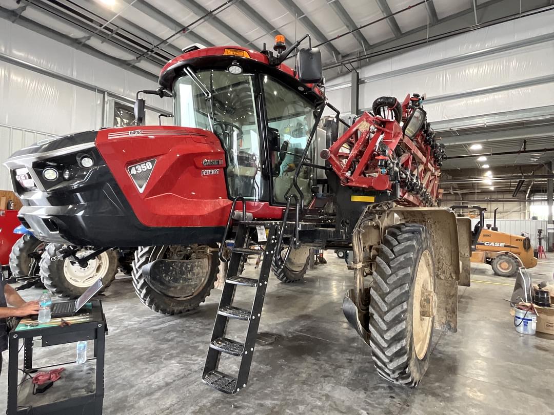 Image of Case IH Patriot 4350 Primary image