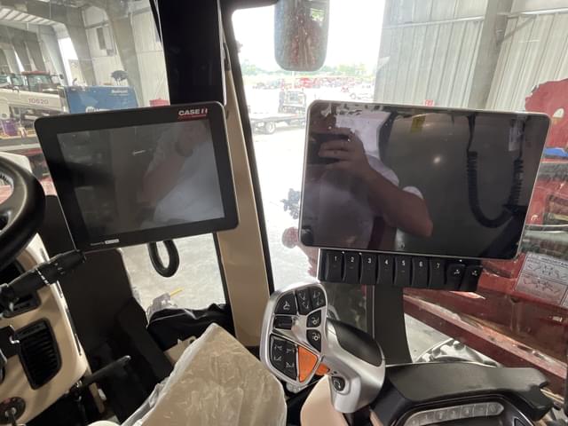 Image of Case IH Patriot 4350 equipment image 2