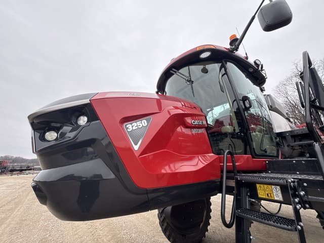 Image of Case IH Patriot 3250 equipment image 1