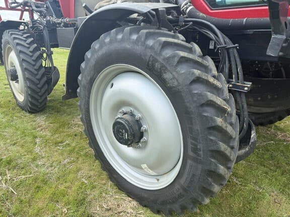 Image of Case IH Patriot 3250 equipment image 3