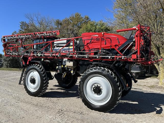 Image of Case IH Patriot 3250 equipment image 4