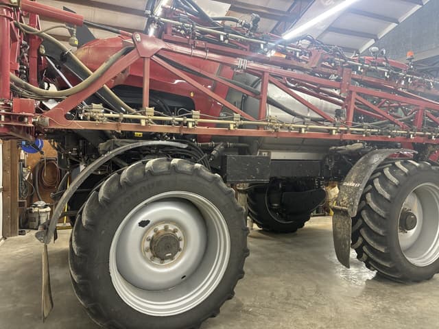 Image of Case IH Patriot 3250 equipment image 2