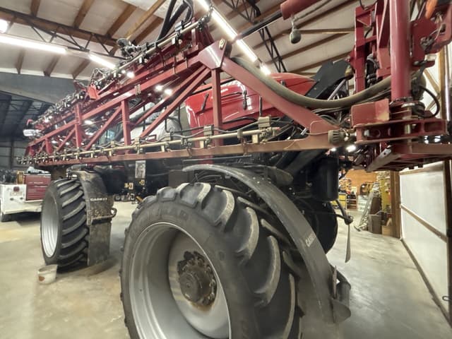 Image of Case IH Patriot 3250 equipment image 4
