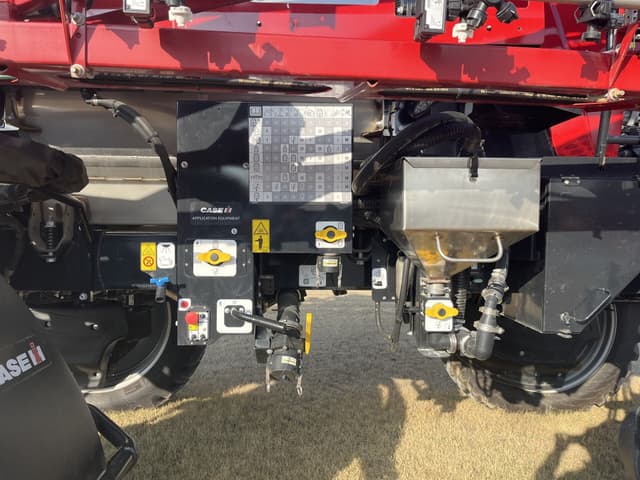 Image of Case IH Patriot 3250 equipment image 4