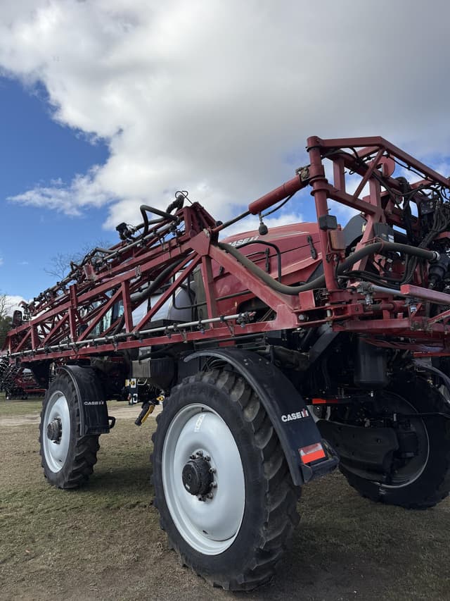 Image of Case IH Patriot 3250 equipment image 2