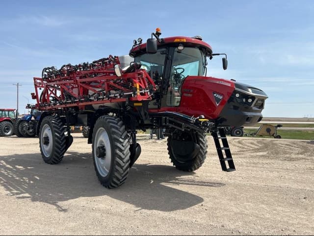 Image of Case IH Patriot 4350 equipment image 4