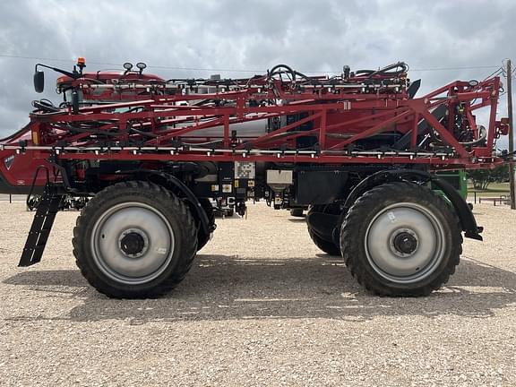 Image of Case IH Patriot 4350 equipment image 2