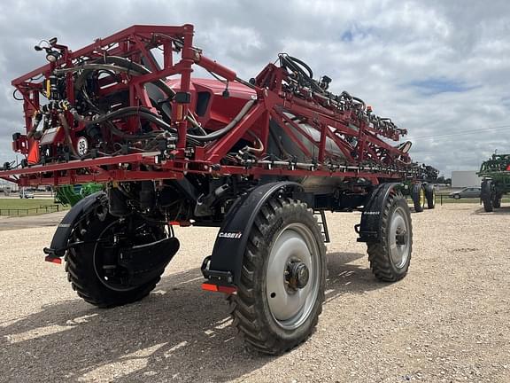 Image of Case IH Patriot 4350 equipment image 4