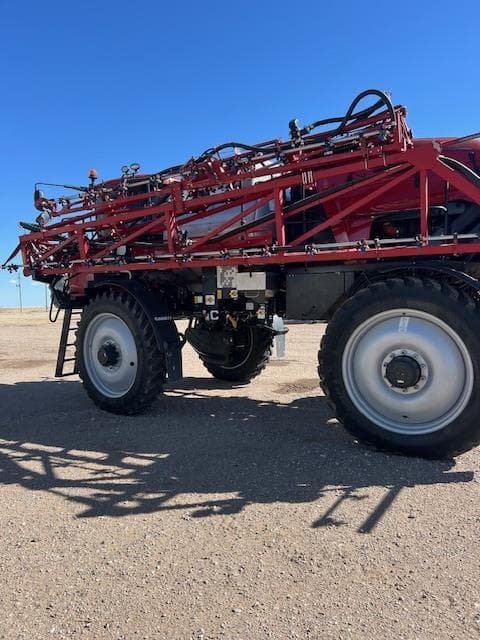 Image of Case IH Patriot 4350 equipment image 4