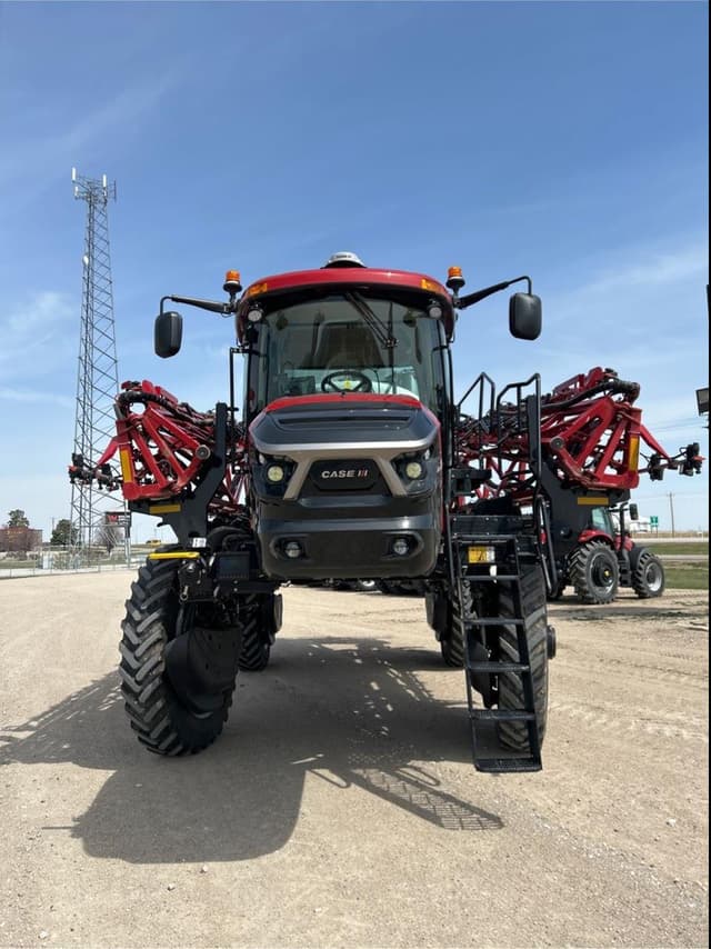 Image of Case IH Patriot 4350 equipment image 2