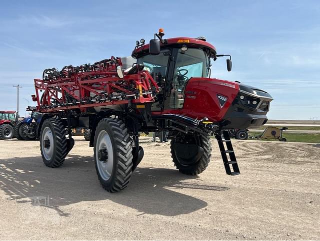 Image of Case IH Patriot 4350 equipment image 4