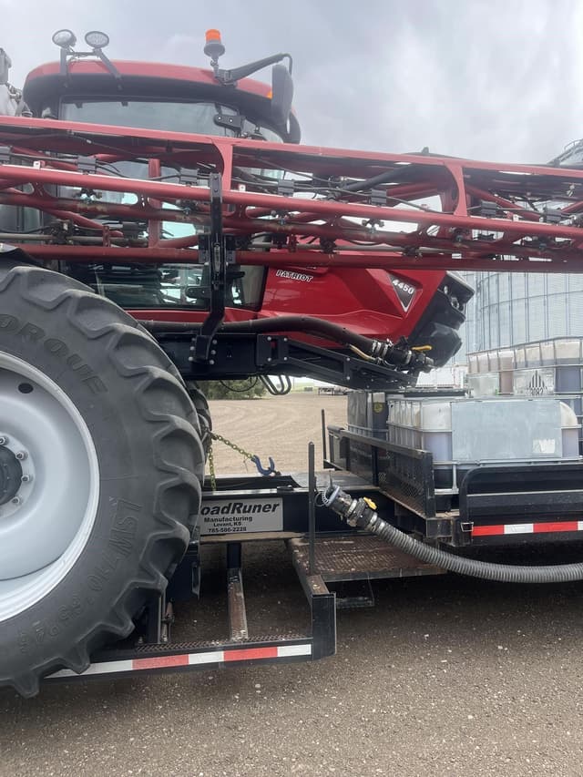 Image of Case IH Patriot 4450 equipment image 3