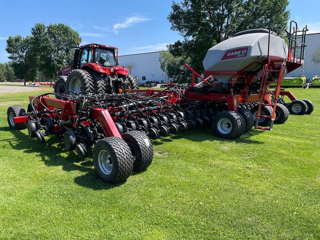 Image of Case IH 550T Image 1