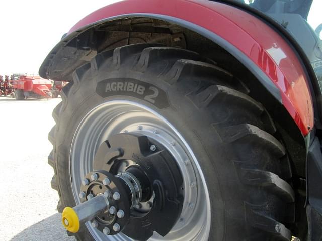 Image of Case IH Puma 185 equipment image 2