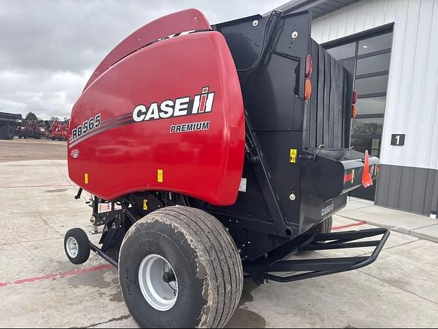 Image of Case IH RB565 Premium equipment image 4
