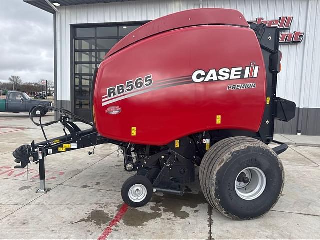 Image of Case IH RB565 Premium equipment image 1