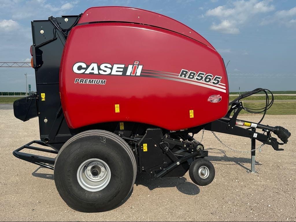 Main image Case IH RB565 Premium