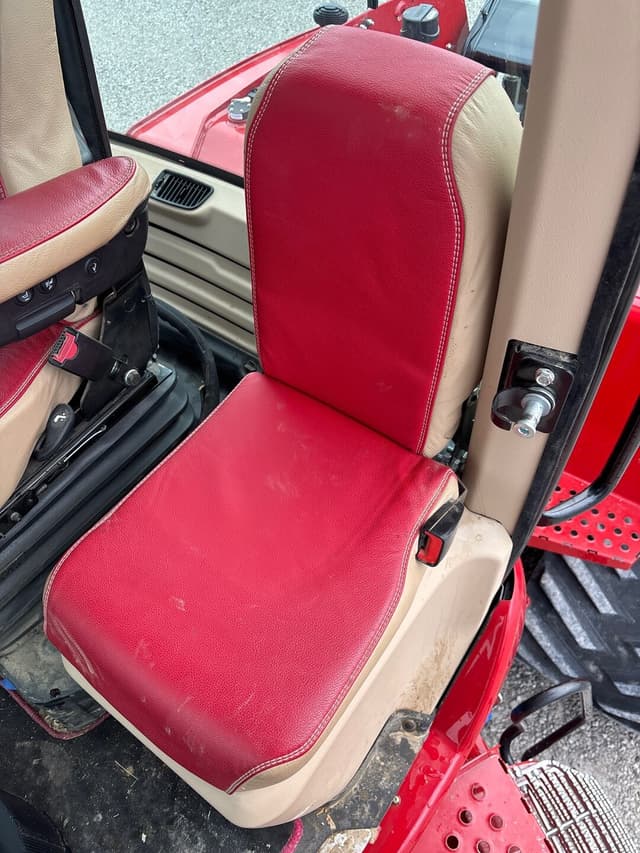 Image of Case IH Steiger 645 Quadtrac equipment image 2