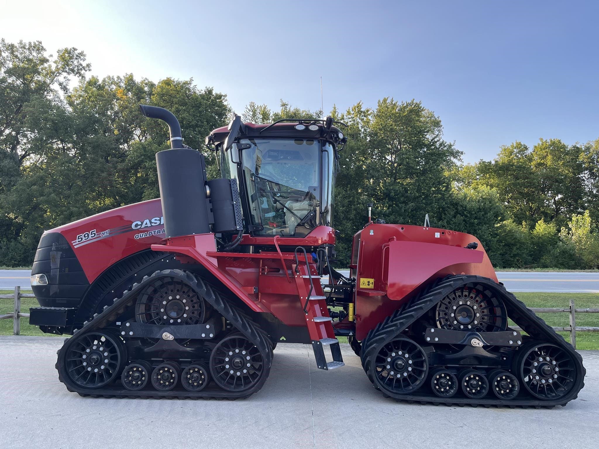 2024 Case IH Steiger 595 Quadtrac Equipment Image0