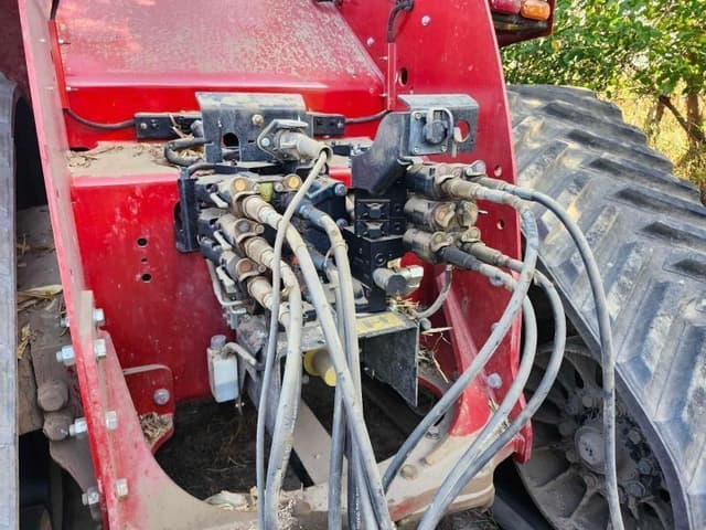 Image of Case IH Steiger 645 Quadtrac equipment image 2