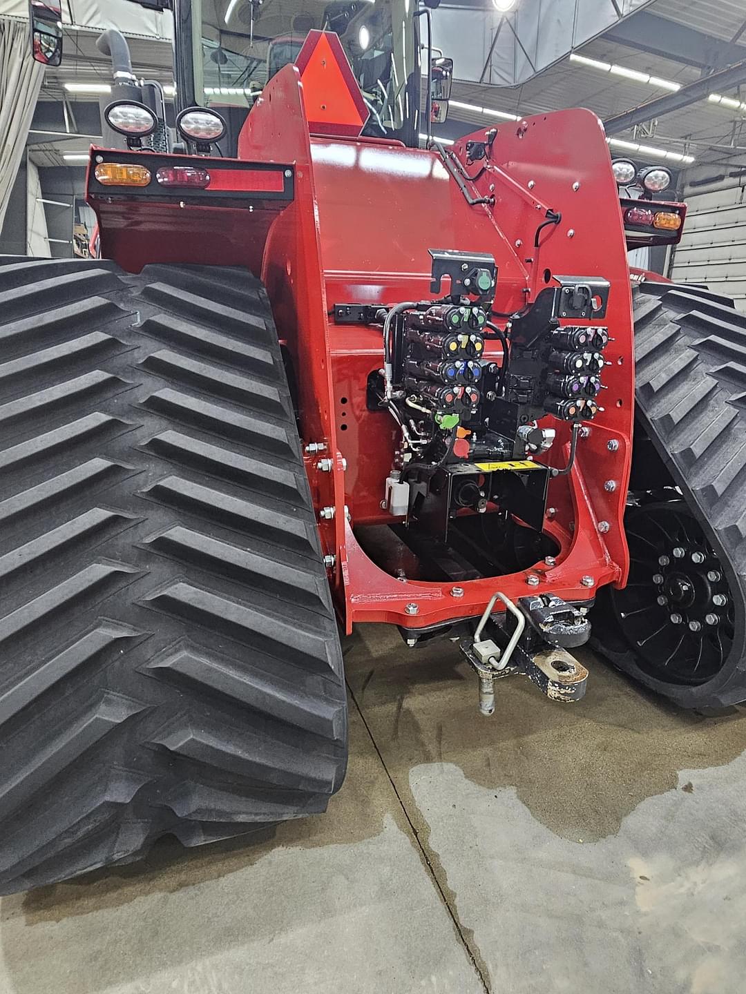 Image of Case IH Steiger 645 Quadtrac Image 1