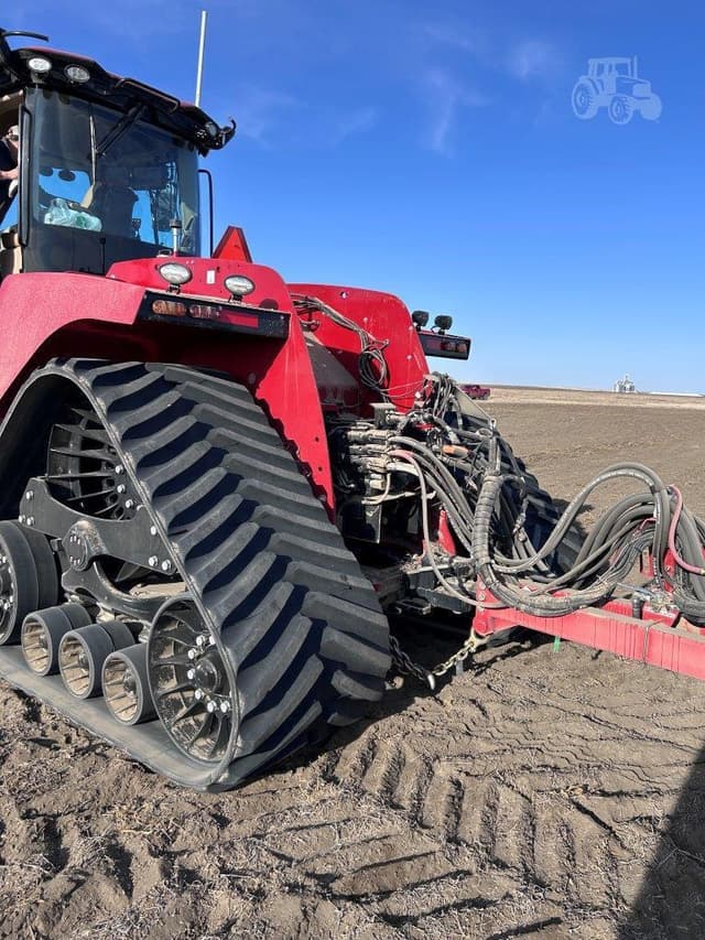 Image of Case IH Steiger 715 Quadtrac equipment image 4