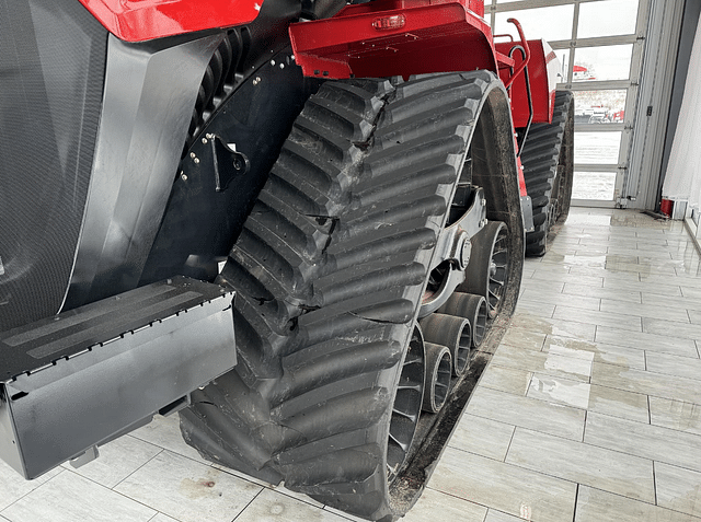 Image of Case IH Steiger 715 Quadtrac equipment image 3