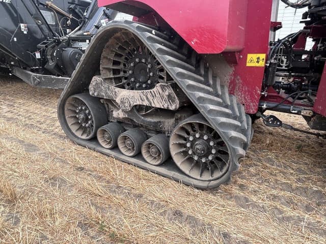 Image of Case IH Steiger 715 Quadtrac equipment image 3