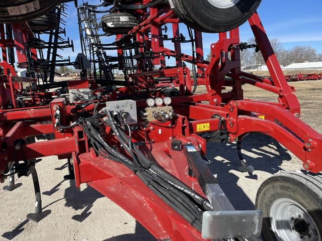 Image of Case IH Tigermate 255 equipment image 3