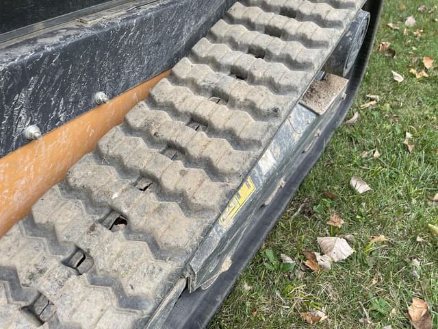 Image of Case TR270B equipment image 3