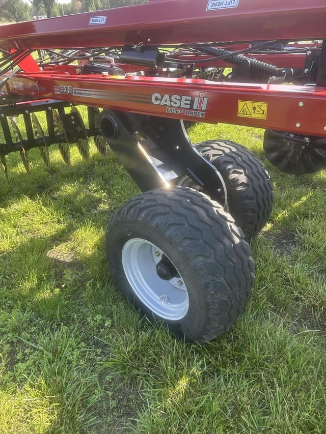Image of Case IH Barracuda 335 equipment image 4